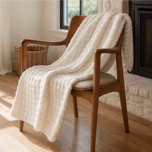 Bubble Blanket - cream  white color